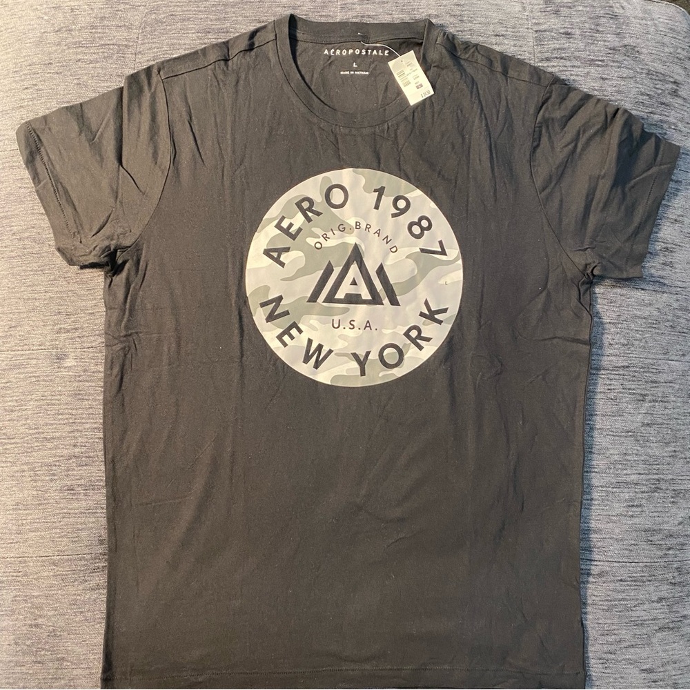 Aeropostale Men's Dark Black Graphic Tee